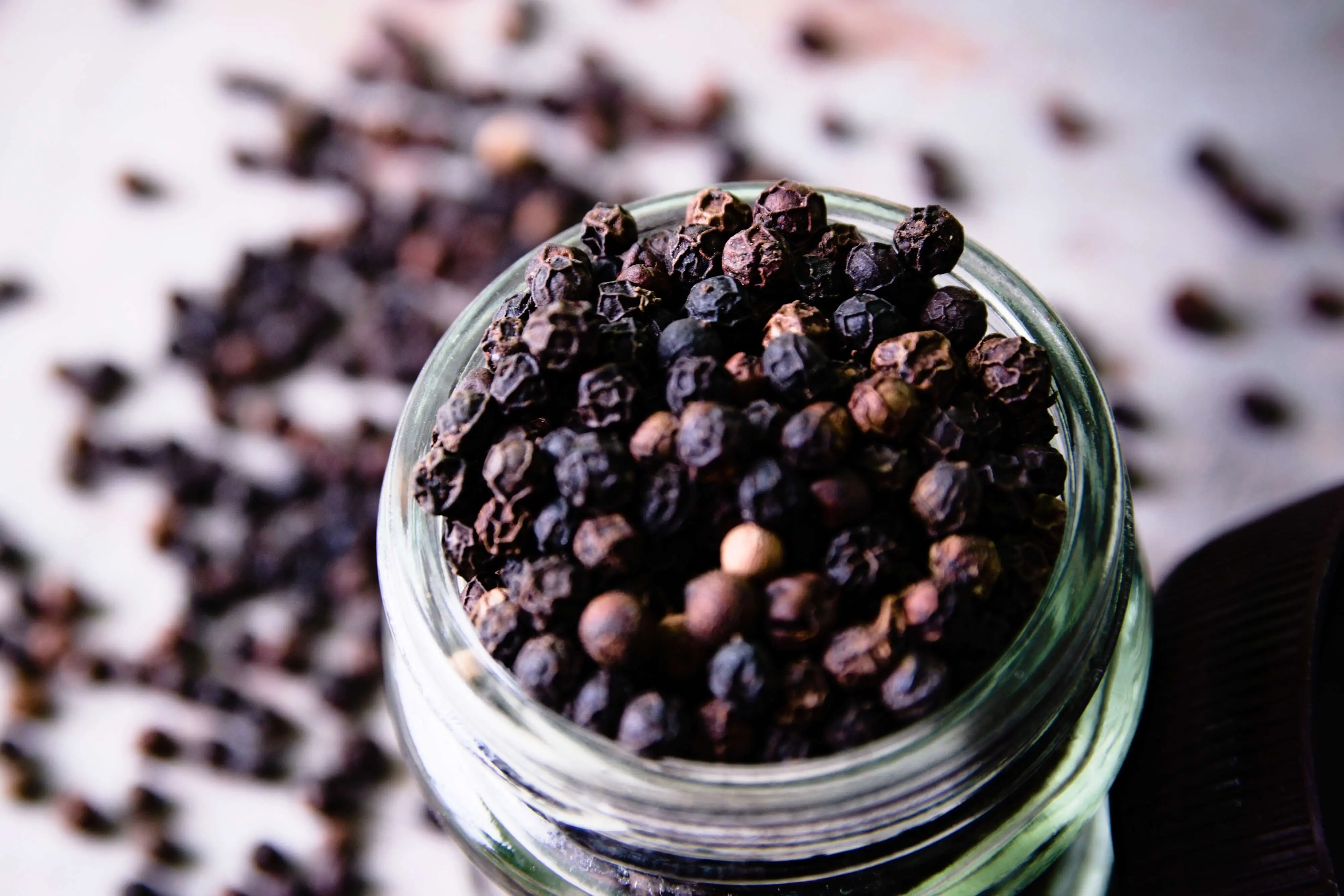 Is Black Pepper Extract The Secret to Better Kratom Absorption?